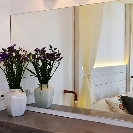 Lindian Pearl * לינדוס